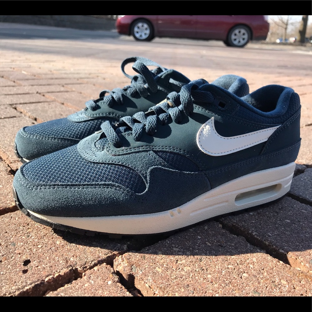 Nike Air Max 1 Armory Navy AH8145-401 Men’s Size 6